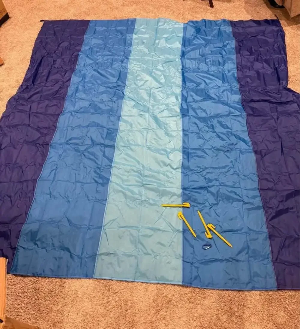 Beach blanket- sand and water wicking